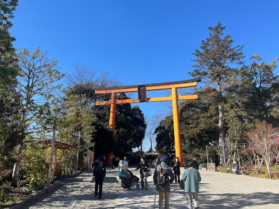 東京都內大學／神社紀錄：琦玉縣川越市冰川神社大鳥居，由勝海舟題字